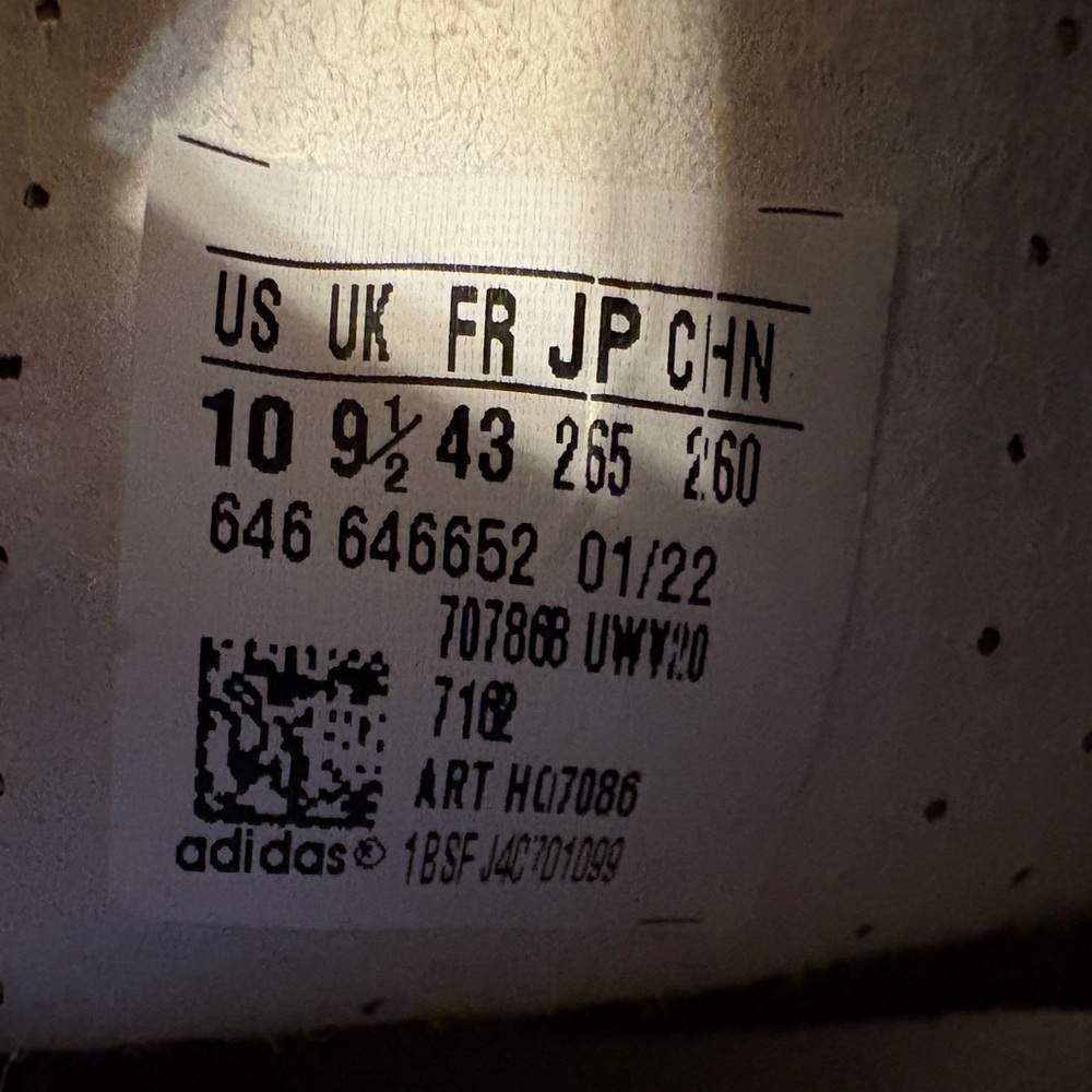 Gucci Adidas Gazelle Monogrammed Sneakers - Picture 6 of 13